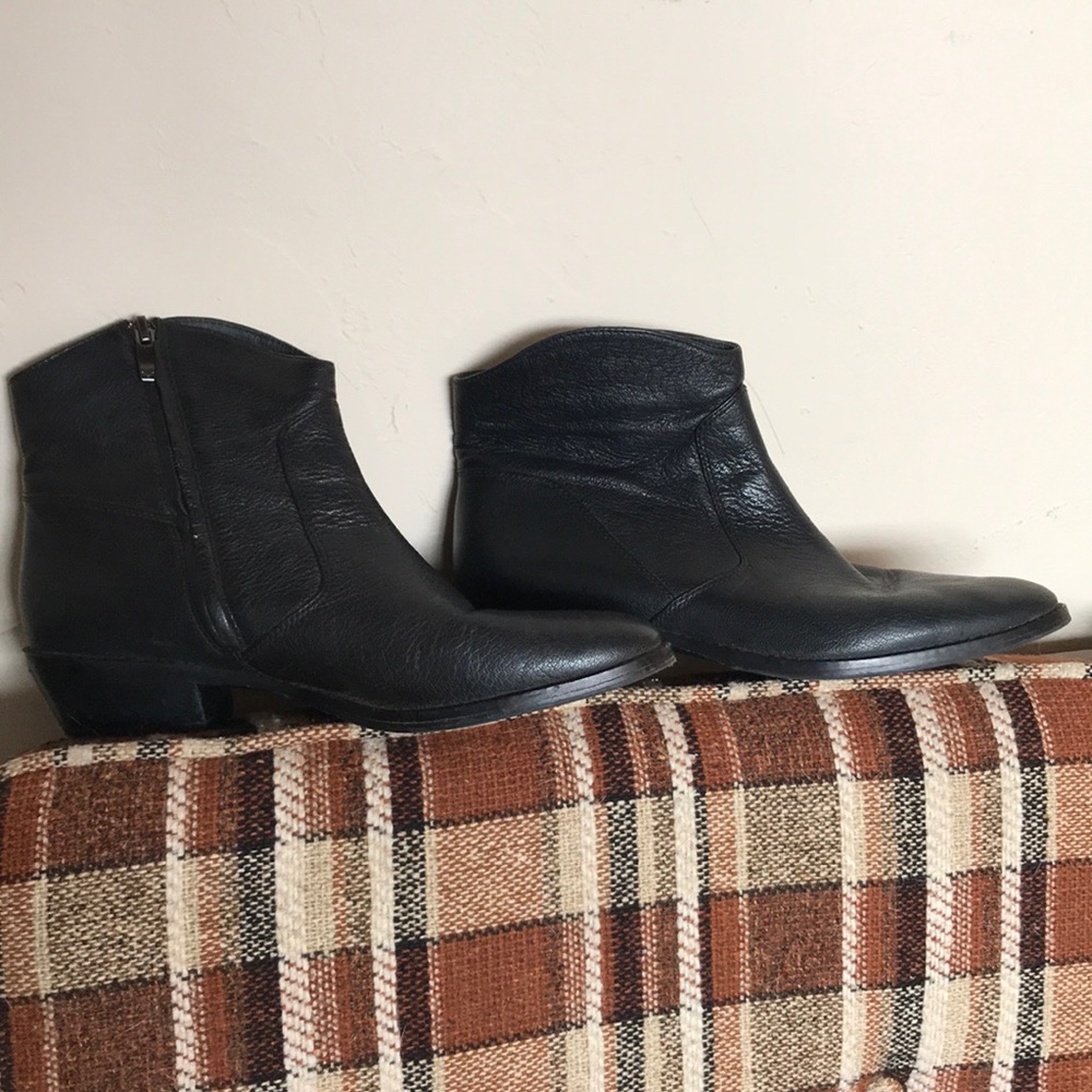 Via Spiga ankle booties 100% leather